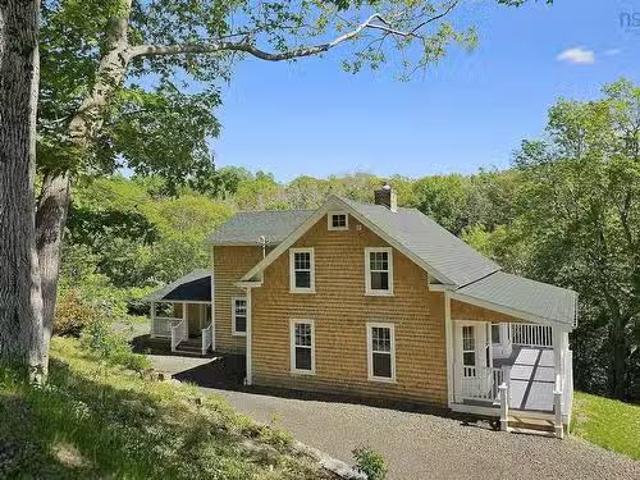 1940 Clementsvale Road, Bear River, NS, B0S 1B0 house for sa.