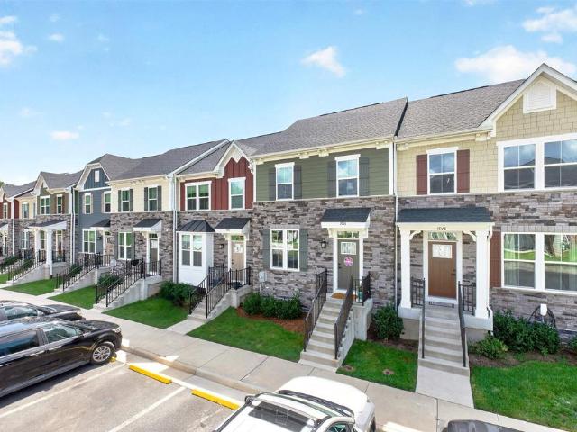 1940 Lois Ln