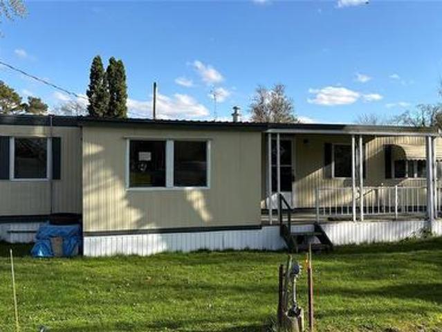 1940 London Line Unit# 5, Sarnia, ON, N7W 1B3 house for sale | Listing ID 26020 | Royal LePage