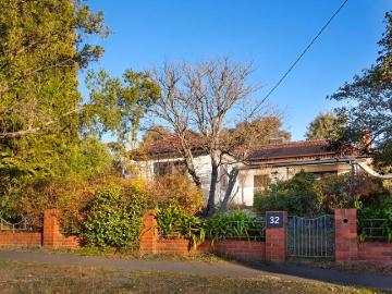 1940s Character, comfort and solar smarts on a leafy corner allotment at the gateway to Kaweka Sanctuary