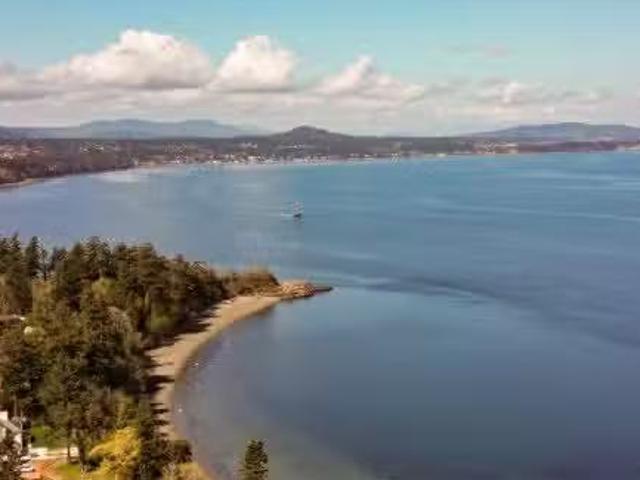 1941 Appleton Pl, Saanich, BC, V8N 3A3 house for sale Listi.