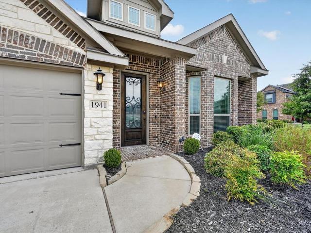 1941 Silverleaf Drive