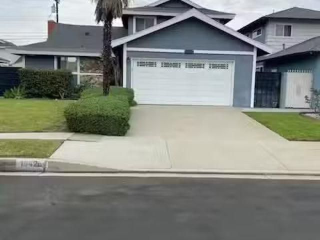19426 BELSHAW AVE, CARSON, CA 90746