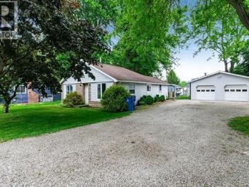 19431 Charing Cross Road, Chatham Kent, ON, N0P 1E0 house for sale | Listing ID 26013 | Royal LePage