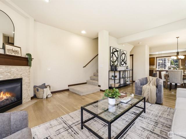 19439 1st Avenue S # E4