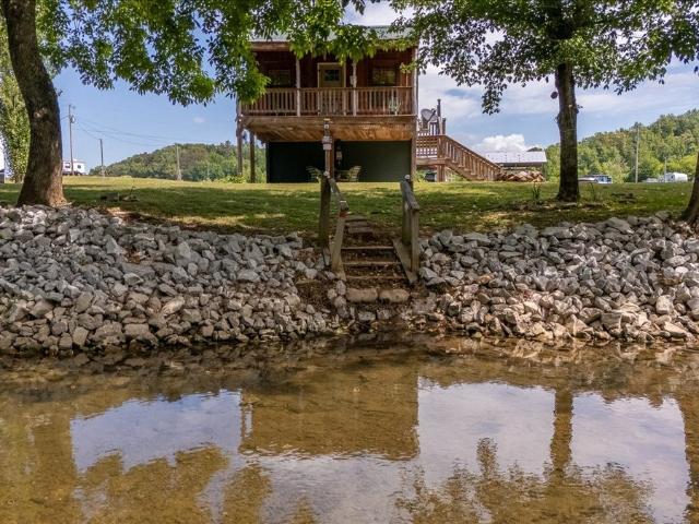 194 Creekside Ln