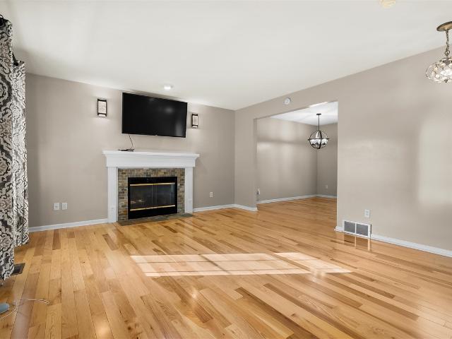 194 Apple Blossom Lane