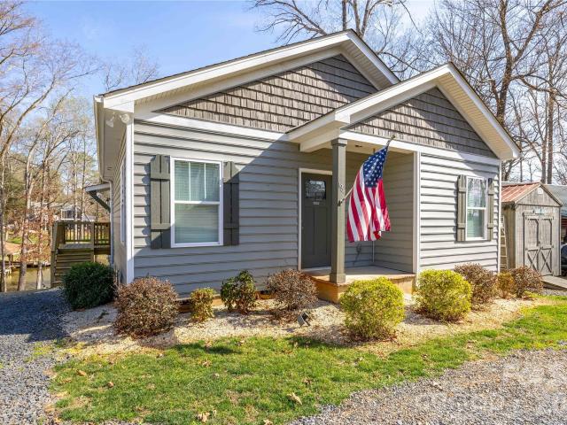 194 Hattaway Circle