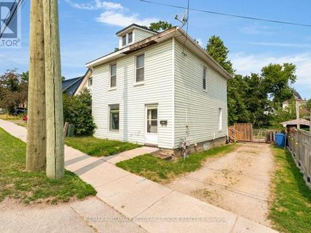 194 Mississaga Street W, Orillia, ON, L3V 3B5 house for sale | Listing ID S13620 | Royal LePage