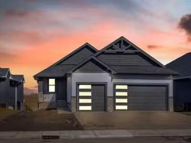 194 Muirfield Boulevard, Lyalta, AB, T0J 1Y1 house for sale.