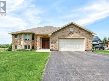 194 Station Road, Perth South Sebringville, ON, N0K 1X0 house for sale | Listing ID X13485 | Royal LePage
