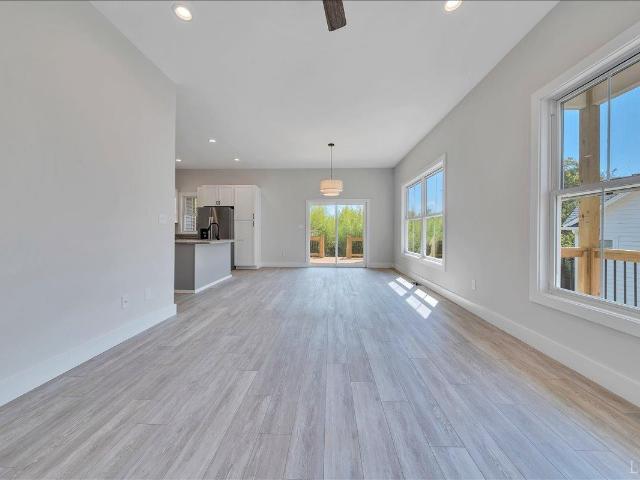 194 Triple Oak Cir