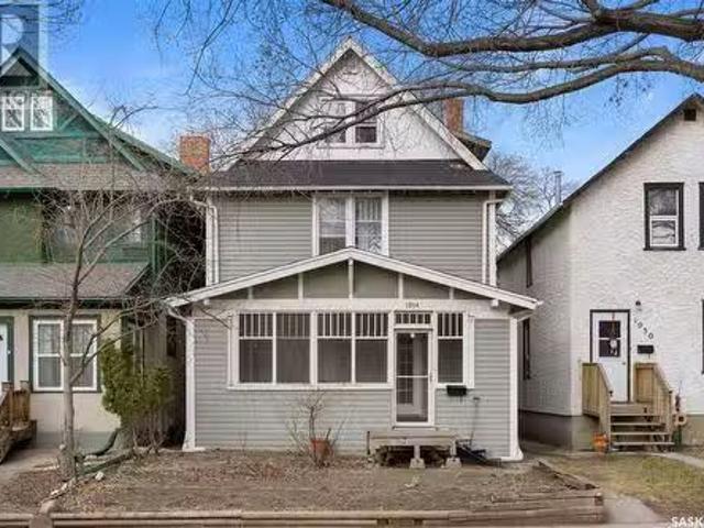 1954 Garnet Street, Regina, SK, S4T 2Z4 house for sale List.
