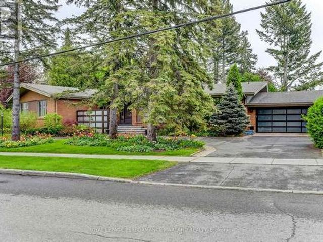 1954 Lenester Avenue, Ottawa, ON, K2A 1J9 Luxury House for sale | Listing ID X12977 | Royal LePage Carriage Trade Luxury Properties