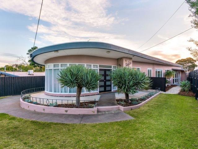 1956 Art Deco 'Skyline' Distinctive Pink Round House