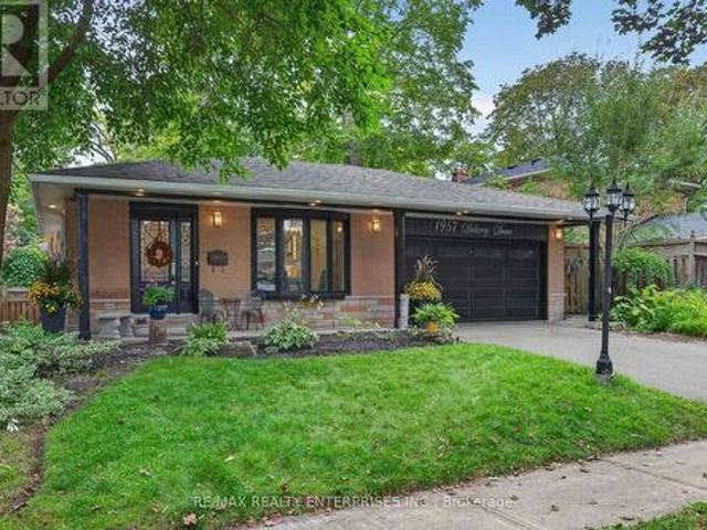 1957 Delaney Drive, Mississauga, ON, L5J 3L3 house for sale | Listing ID W13804 | Royal LePage