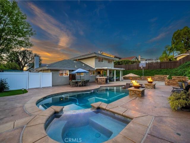 19582 Crestknoll, Yorba Linda, US, CA