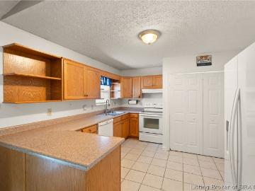 1950 Andrew Court NW
