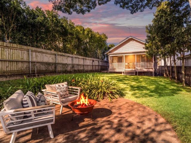 1950s Character With Modern Comfort & Lifestyle Appeal
