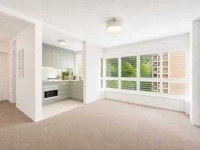 19/51 59 Roslyn Gardens, Elizabeth Bay Apartment for rent Lis.