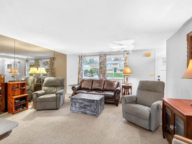 1952 Colleen Dr