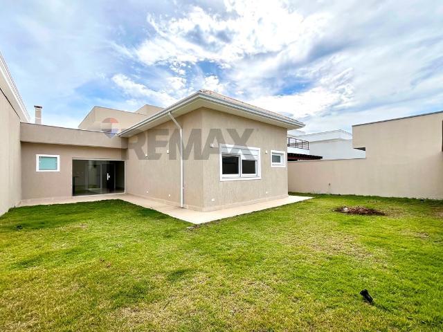 195 Área Útil Casa Alugar, 3 Dormitórios localizado em Avenida Augusto de Carvalho, Alphaville Parque Ipiranga, Resende, Rio de Janeiro, 27516240 | Brasil