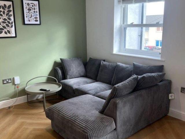 195 Derby Road 2 bed house share to rent £1,732 pcm £400 pw