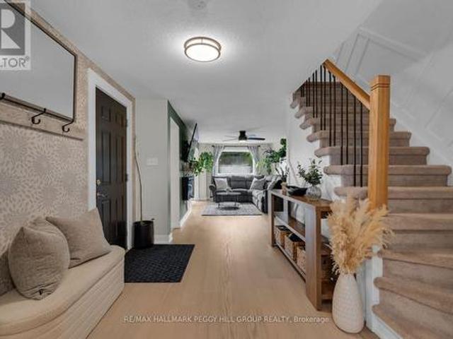 195 Dunsmore Lane, Barrie, ON, L4M 6Z8 house for sale | Listing ID S13713 | Royal LePage
