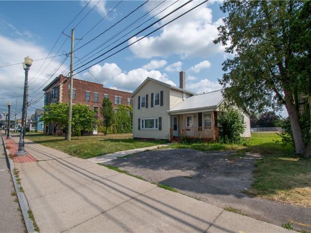 195 Exchange St