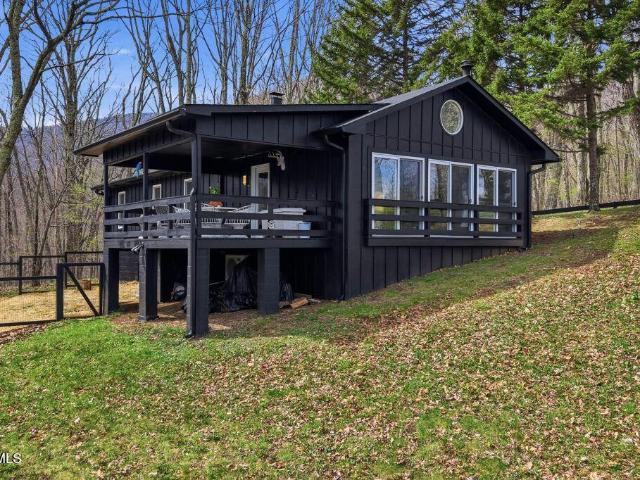195 Log Cabin Lane