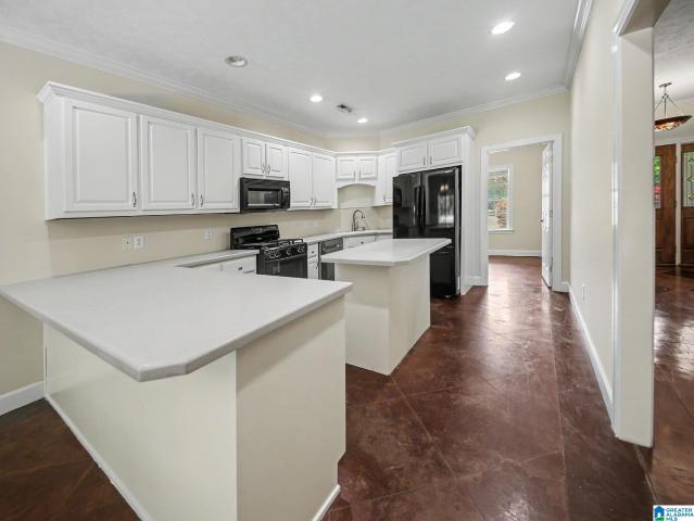 195 Lake View Circle