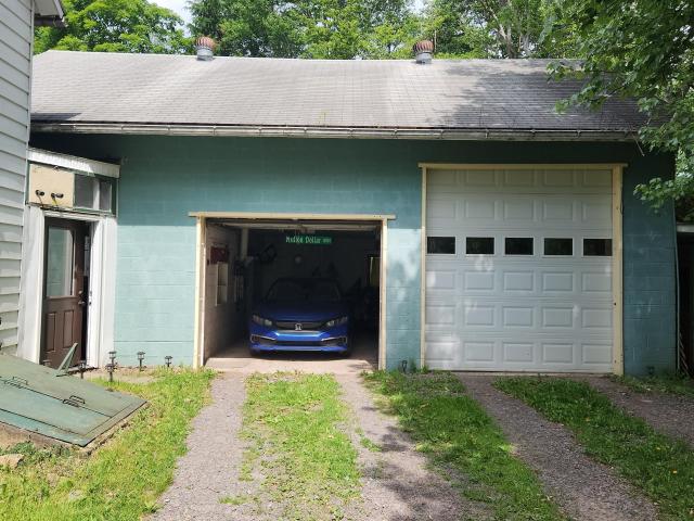 195 Maple Street
