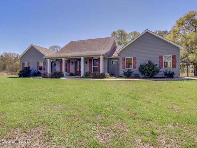 195 Pinecrest Drive