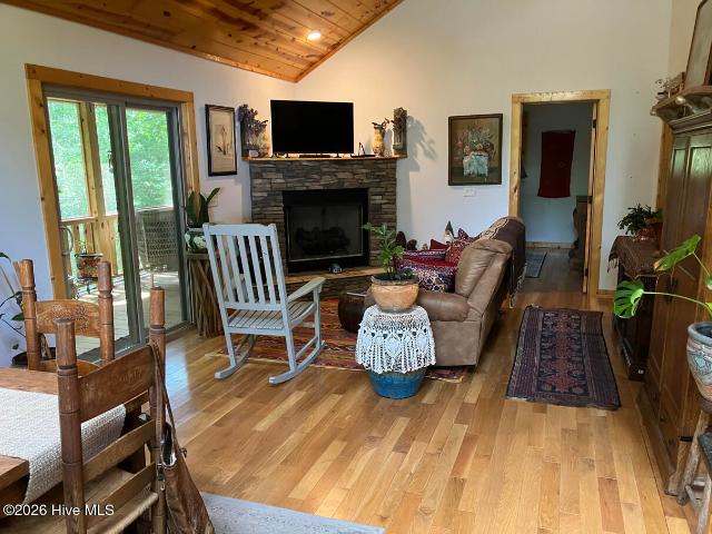 195 Woodcrest Drive