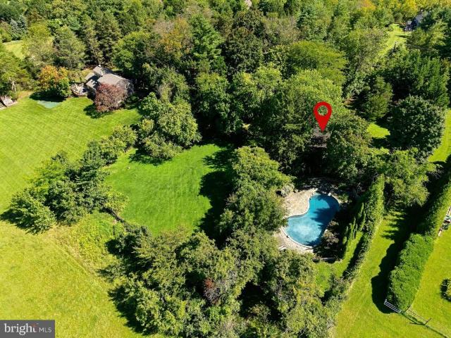 195 Woodhill Road