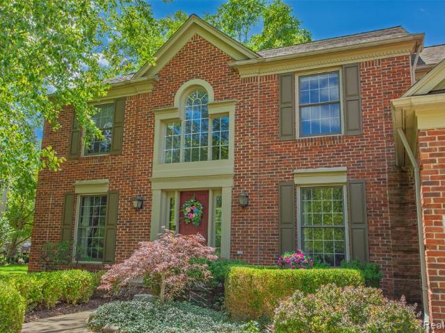 1964 Bloomfield Oaks Drive
