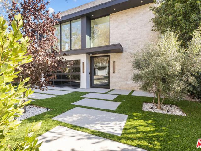1964 Thayer Avenue