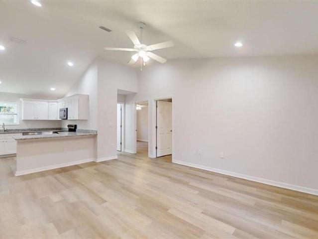 19656 SW Lark Dr, Dunnellon, FL 34431 | MLS #OM719315