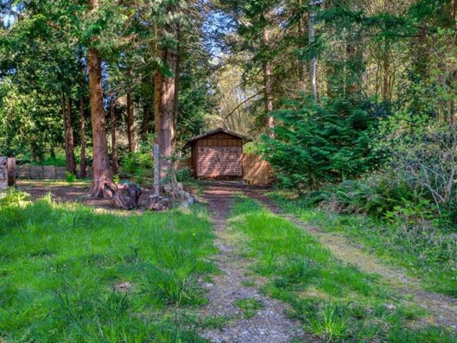 1967 N Cedar Park Dr, Point Roberts, WA 98281