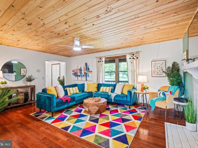 1969 Hawksbill Road