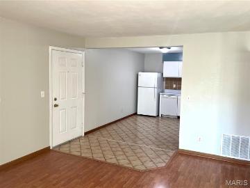1960 Marine Terrace Dr, Unit H, Maryland Heights, MO 63146 | MLS #25068