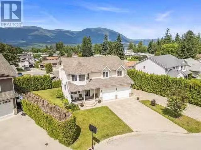 1960 2 Avenue Ne, Salmon Arm, BC, V1E 1M3 house for sale Li.