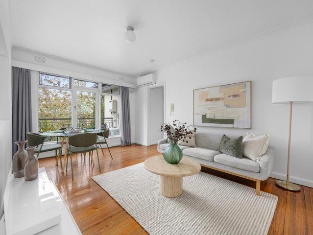 1960s Substance, Top Floor Light