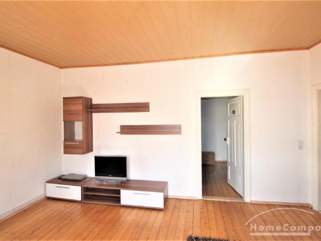 19635 HomeCompany Möbliert/Furnished Hübsche große Altbauwohnung mit Holzfußboden in Meißen Mansardgeschoß! max. 4 Personen