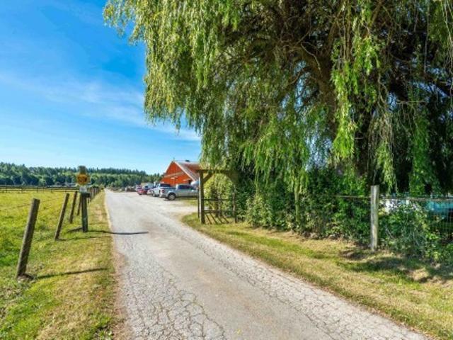 19636 8 Avenue, Langley, BC, V2Z 1W1 Luxury House for sale | Listing ID R3137 | Royal LePage Carriage Trade Luxury Properties