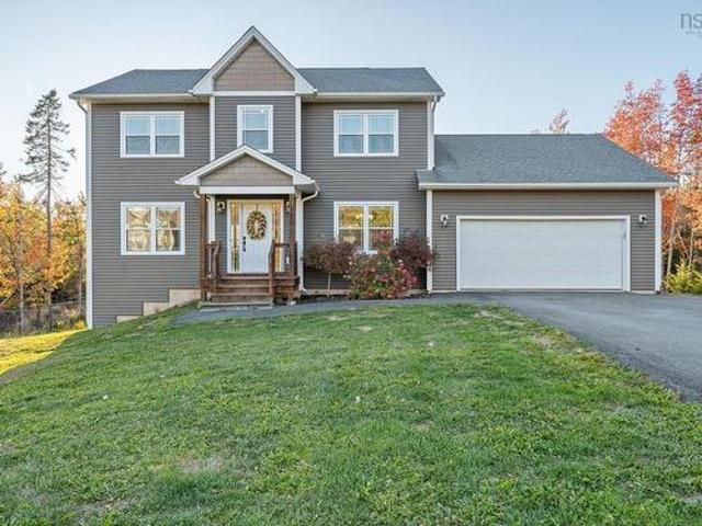 196 Confederation Avenue, Fall River, NS, B2T 0P8 house for sale | Listing ID 202525 | Royal LePage