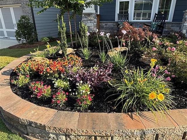 196 Hickory Bluffs Parkway