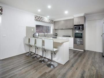 196 Linsell Boulevard, CRANBOURNE EAST, VIC 3977
