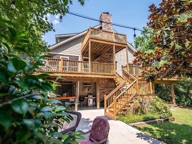 196 Pinewood Dr