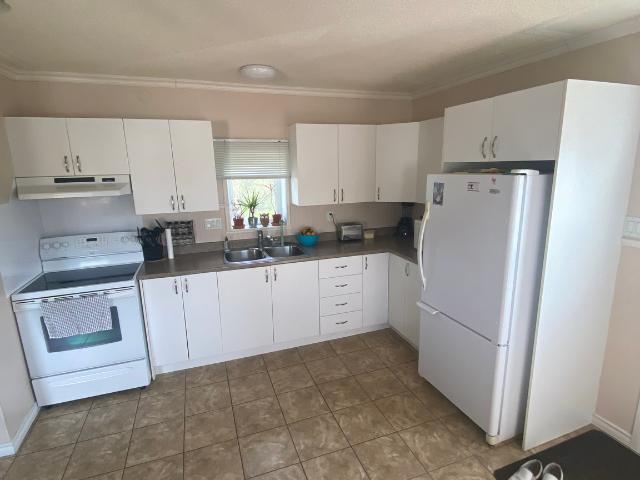 196 Rue Dorchester 196 House for Rent